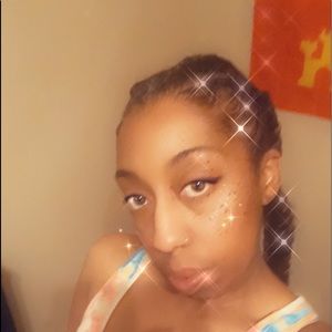 Meet your Posher, Derrika